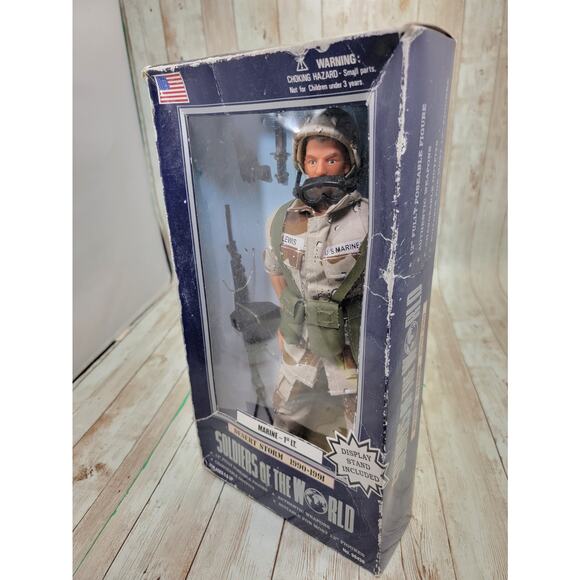 Vintage Desert Storm Marine 1st LT 1999 NIB Soldiers Of The World - Picture 4 of 7